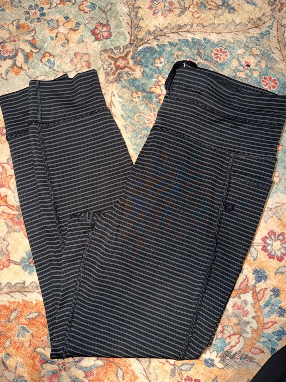 HALARA Black and Gray Striped High-Rise Leggings